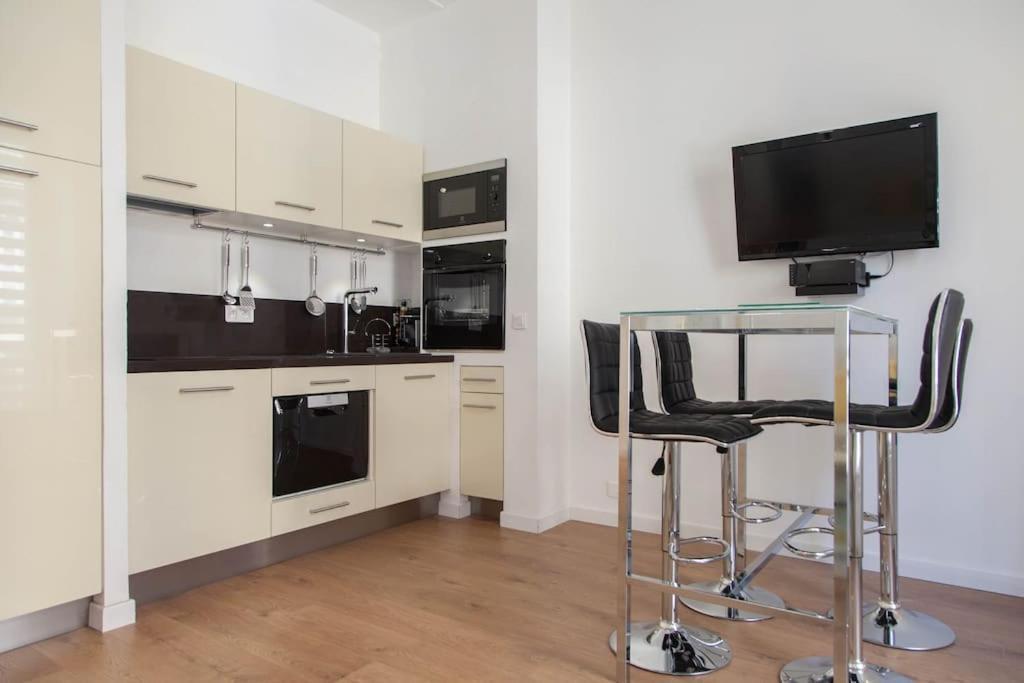 #28 1 Bdr Flat Ac Balcony Hper Central 10Mins To Beach & Old Town 니스 외부 사진