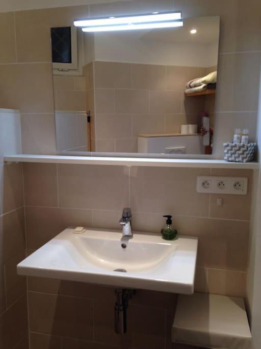 #28 1 Bdr Flat Ac Balcony Hper Central 10Mins To Beach & Old Town 니스 외부 사진